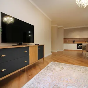  Апартаменты Modern, Spacious And Elegant